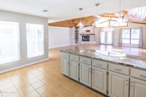 215 Moonlight Bay Drive, Panama City Beach FL - photo 8 of 28