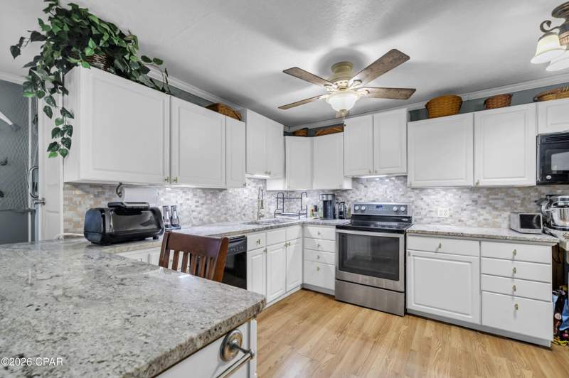 8 bedroom Triplex at 5612 Hilltop Avenue A-C, Biltmore Beach 1st Add, Panama City — photo 4