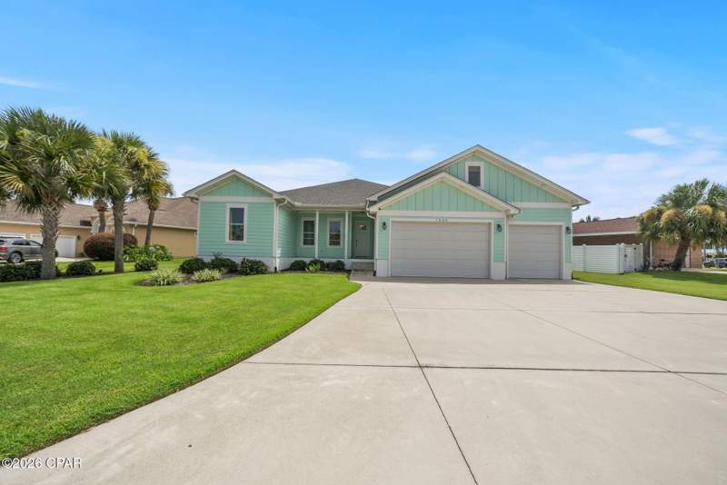3 bedroom SingleFamilyResidence at 1424 Trout Drive, Bay Point Unit 1, Panama City Beach — photo 3