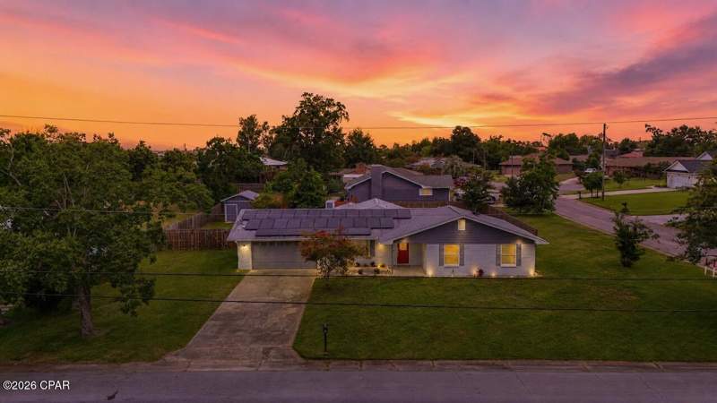 3 bedroom SingleFamilyResidence at 924 Agnes Scott Circle, Forest Hills Unit 3, Panama City — photo 3