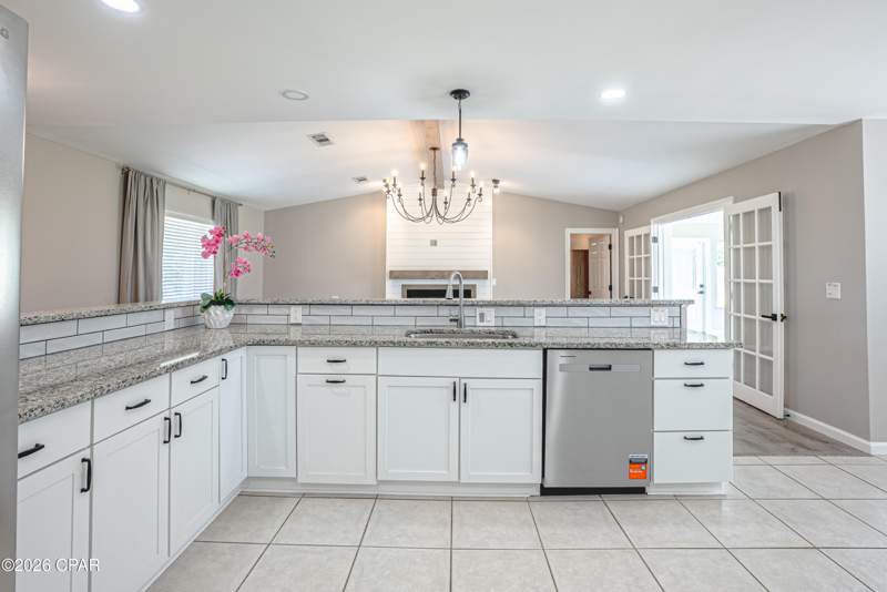 3 bedroom SingleFamilyResidence at 924 Agnes Scott Circle, Forest Hills Unit 3, Panama City — photo 5