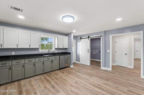 1025 Edison Avenue, Alford FL - photo 15 of 31
