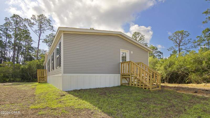 3 bedroom ManufacturedHome at 420 Hickory Bluff Circle, Hickory Bluff, Southport — photo 4