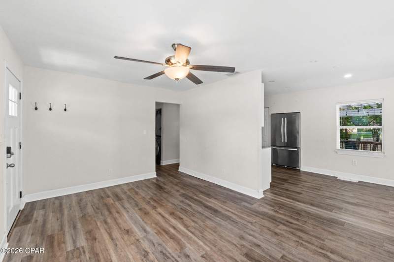 4 bedroom SingleFamilyResidence at 1303 E 2nd Court, Sudduths 4th Add, Panama City — photo 5