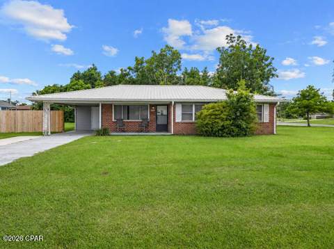 709 W 5th Street, Lynn Haven FL - photo 15 of 35