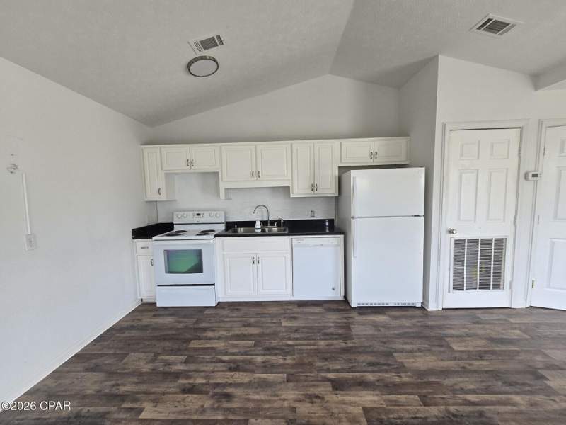 1 bedroom Attached at 5408 Pinetree Avenue, Biltmore Beach, Panama City — photo 3