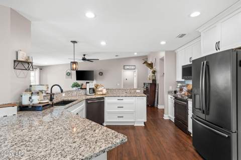 1542 Blue Grass Lane, Lynn Haven FL - photo 11 of 40