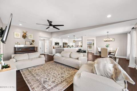 1542 Blue Grass Lane, Lynn Haven FL - photo 8 of 40