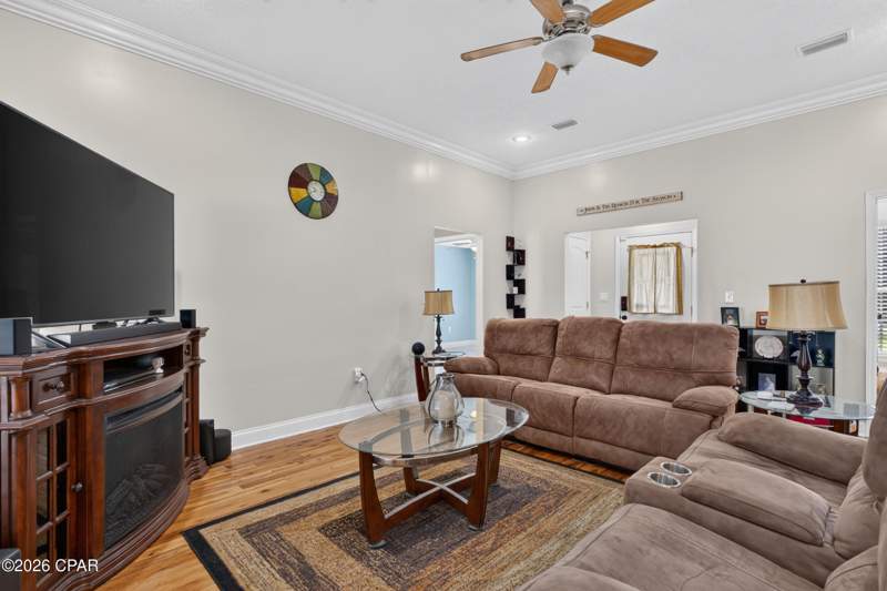 3 bedroom SingleFamilyResidence at 4122 Highland Avenue, Sunny Hills, Chipley — photo 5