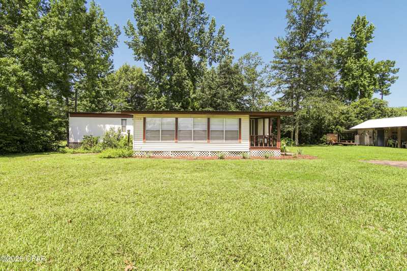 2 bedroom ManufacturedHome at 129 Patrick Street, Idlewood Park, Wewahitchka — photo 1