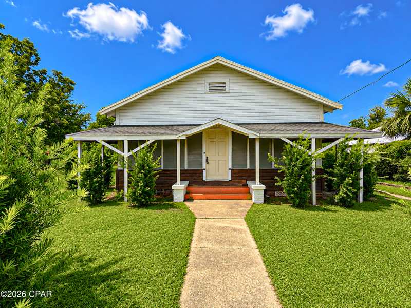 3 bedroom SingleFamilyResidence at 315 Springfield Avenue, Springfield, Panama City — photo 1