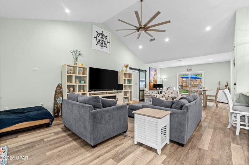 5 bedroom SingleFamilyResidence at 1203 Yale Avenue, Forest Park 2nd Add, Panama City — photo 5