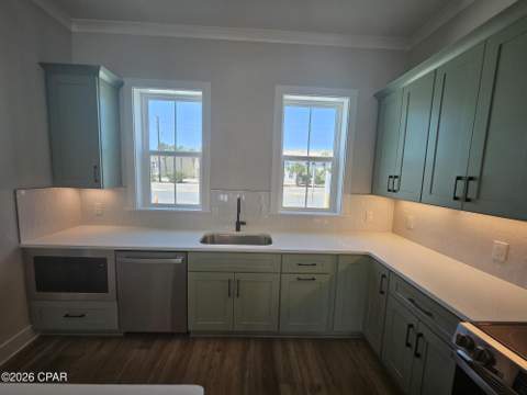 5233 Thomas Drive, Panama City Beach FL - photo 10 of 49