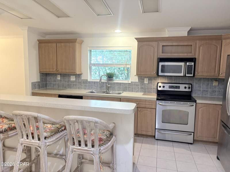 2 bedroom ManufacturedHome at 447 Dolphin Street, Highland View, Port St Joe — photo 5