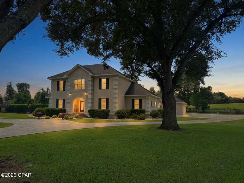 4 bedroom SingleFamilyResidence at 4528 Red Oak, North Oaks, Marianna — photo 1