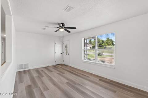 909 Louisiana Avenue, Lynn Haven FL - photo 7 of 43