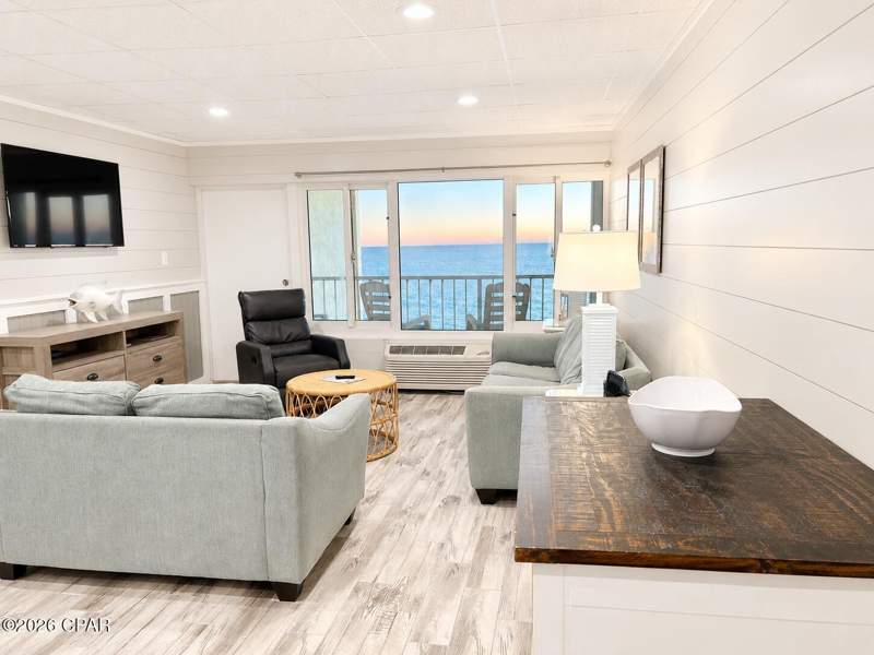 1 bedroom Condominium at 15413 Front Beach Road 519, Continental Condos, Panama City Beach — photo 2