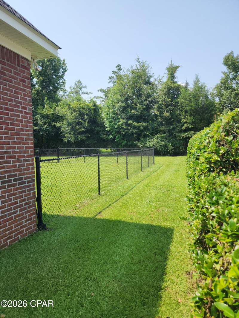 3 bedroom SingleFamilyResidence at 2557 Woods View Drive, Camellia Acres, Marianna — photo 5