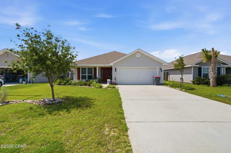 3 bedroom SingleFamilyResidence at 7124 Hatteras Boulevard, Barrett's Park, Panama City — photo 1