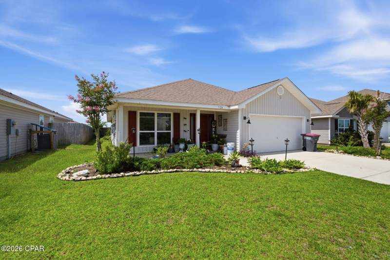 3 bedroom SingleFamilyResidence at 7124 Hatteras Boulevard, Barrett's Park, Panama City — photo 2