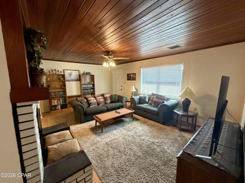 379 Lakepoint Road, Alford FL - photo 12 of 61