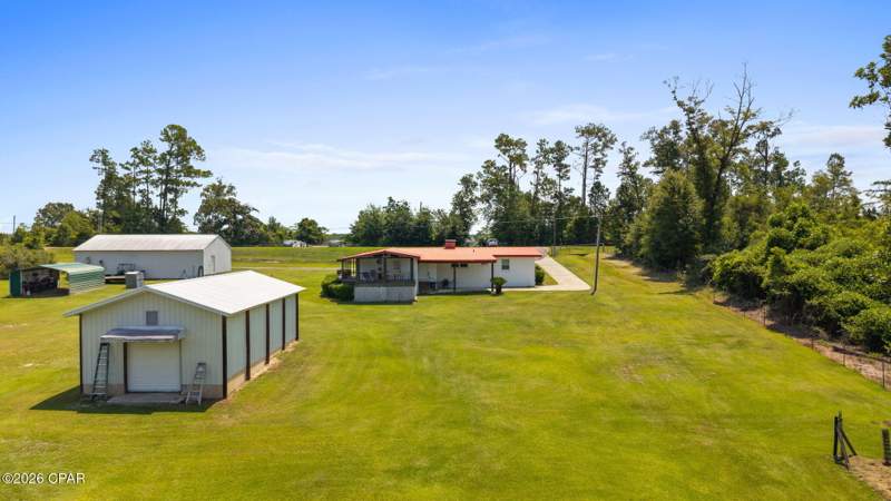 5 bedroom SingleFamilyResidence at 379 Lakepoint Road, Compass Lake, Alford — photo 3