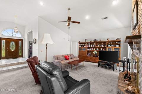 116 Queens Circle, Panama City FL - photo 8 of 58