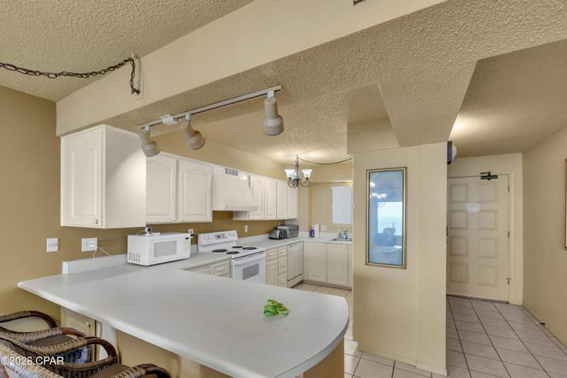 1 bedroom Condominium at 5801 Thomas Drive 1305, Regency Towers, Panama City Beach — photo 3