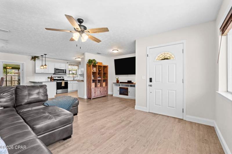 4 bedroom SingleFamilyResidence at 4018 Valencia Court, Venetian Villa, Panama City — photo 4