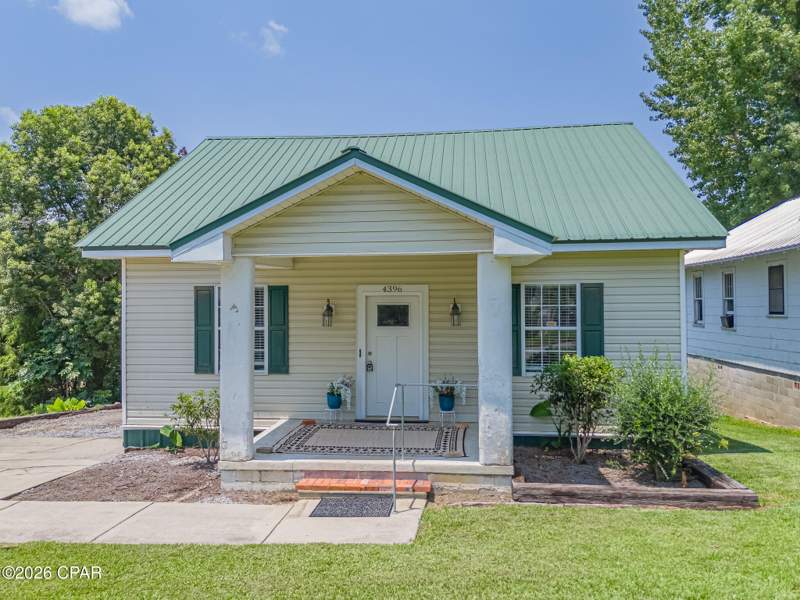 3 bedroom SingleFamilyResidence at 4396 Florence Drive, West End Park, Marianna — photo 2