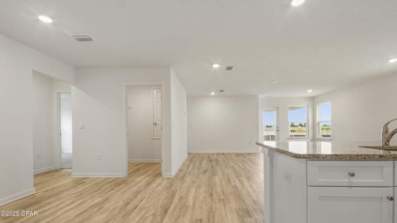 5 bedroom SingleFamilyResidence at 4010 Linwood Drive, Sunny Hills, Chipley — photo 2