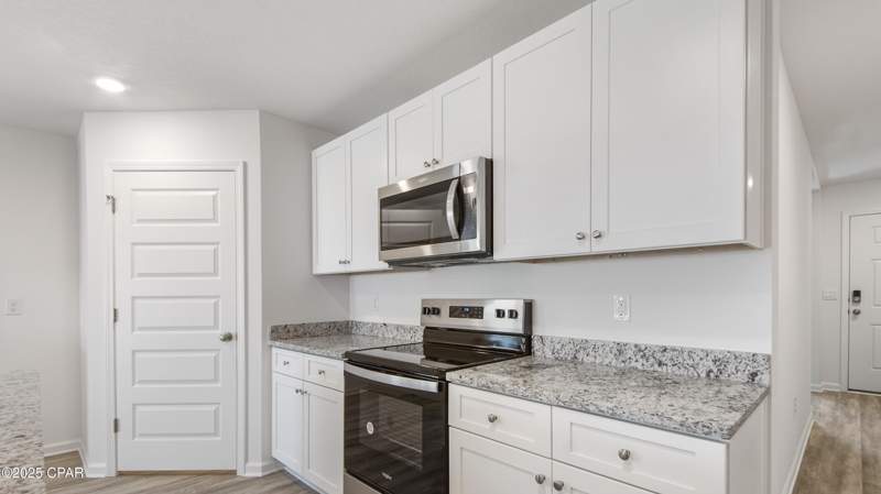 5 bedroom SingleFamilyResidence at 4010 Linwood Drive, Sunny Hills, Chipley — photo 5