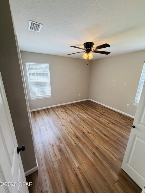 6601 Grande Oak Loop, Grand Ridge FL - photo 10 of 24