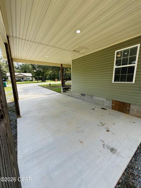 6601 Grande Oak Loop, Grand Ridge FL - photo 17 of 24
