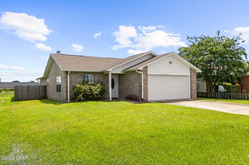 3 bedroom SingleFamilyResidence at 505 Phillips Court, Hickory Manor, Panama City — photo 1