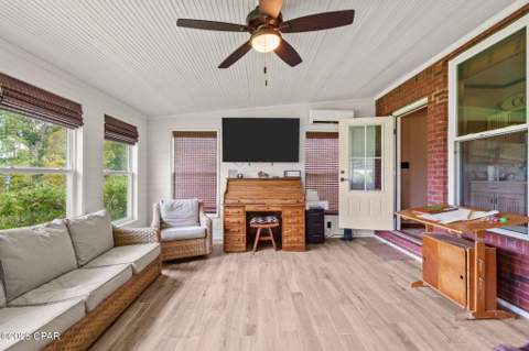 5133 Indian Bluff Drive, Youngstown FL - photo 17 of 85