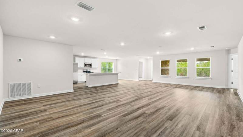 5 bedroom SingleFamilyResidence at 1954 Shenandoah Boulevard, Sunny Hills Unit 6, Chipley — photo 5