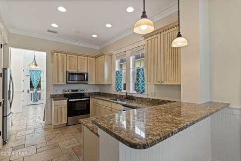 324 Madison Circle, Panama City Beach FL - photo 8 of 52