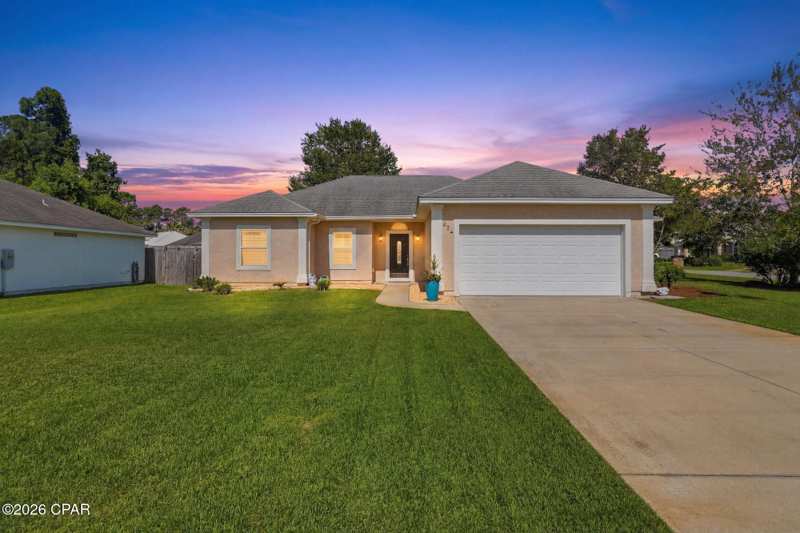 3 bedroom SingleFamilyResidence at 424 Hidden Island Drive, Hidden Pines Phase III, Panama City — photo 1