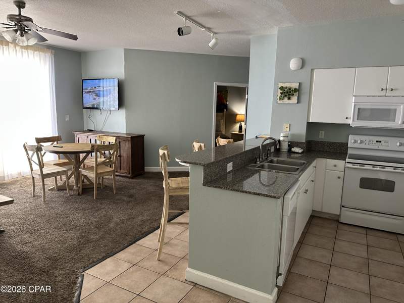 2 bedroom Condominium at 9900 S Thomas Drive 1122, Shores Of Panama Phase II, Panama City Beach — photo 2