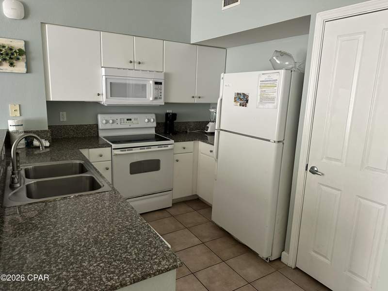 2 bedroom Condominium at 9900 S Thomas Drive 1122, Shores Of Panama Phase II, Panama City Beach — photo 3