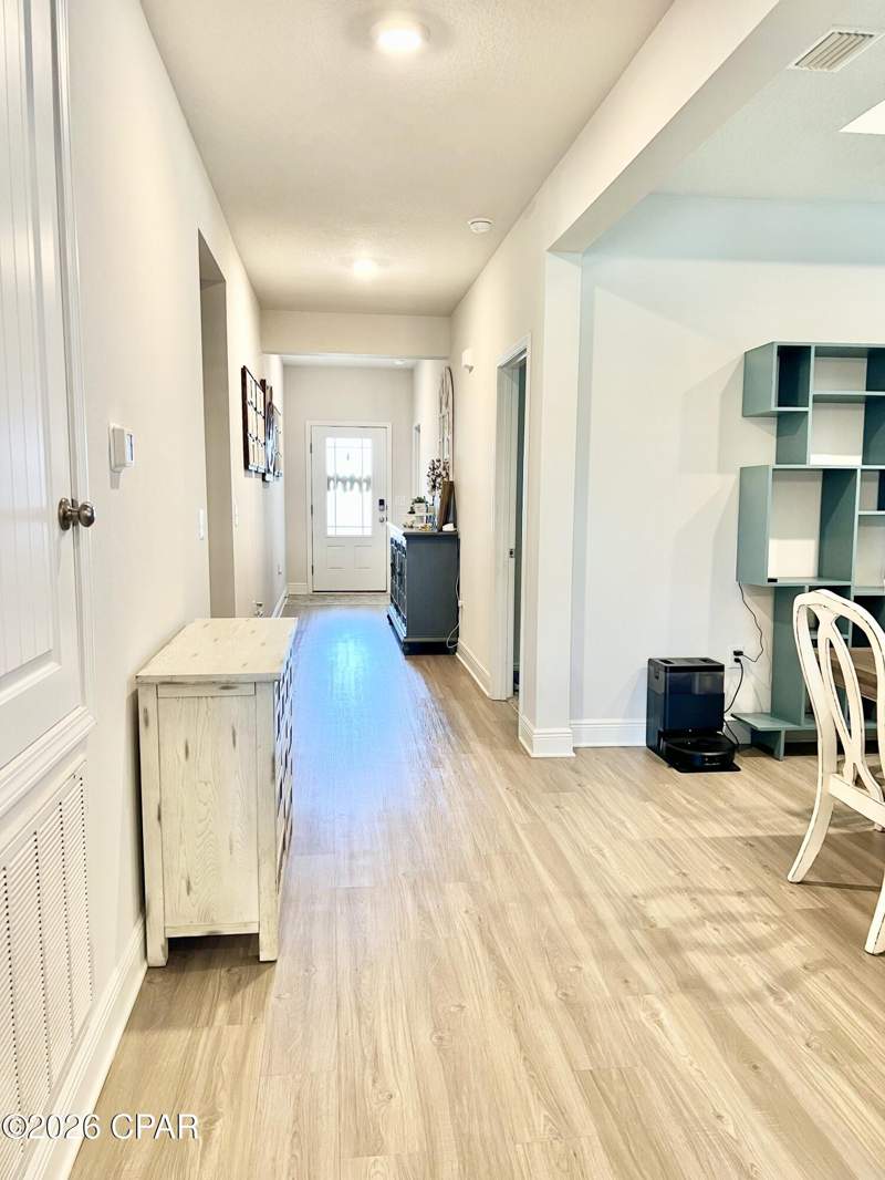 4 bedroom SingleFamilyResidence at 352 Grafton Street, Fanning Bayou, Southport — photo 4
