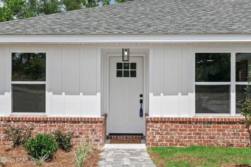 3 bedroom SingleFamilyResidence at 2186 Hague Lane, Sunny Hills, Chipley — photo 5