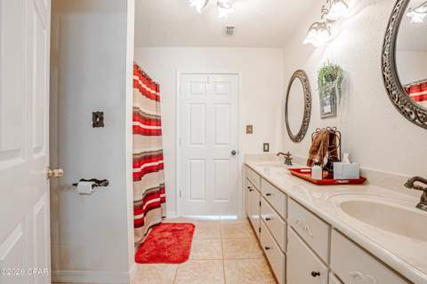 9107 Sunshine Drive, Youngstown FL - photo 15 of 30