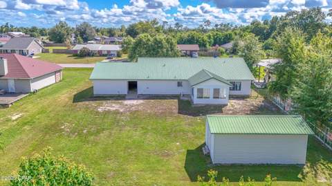 9107 Sunshine Drive, Youngstown FL - photo 20 of 30