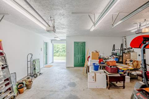 9107 Sunshine Drive, Youngstown FL - photo 24 of 30