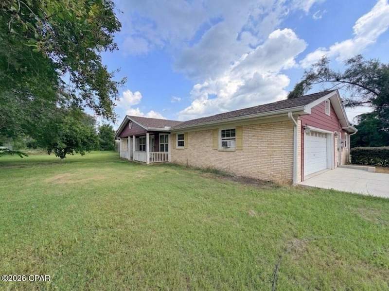 4 bedroom SingleFamilyResidence at 4327 7th Avenue, Walter R Davis Add, Marianna — photo 4