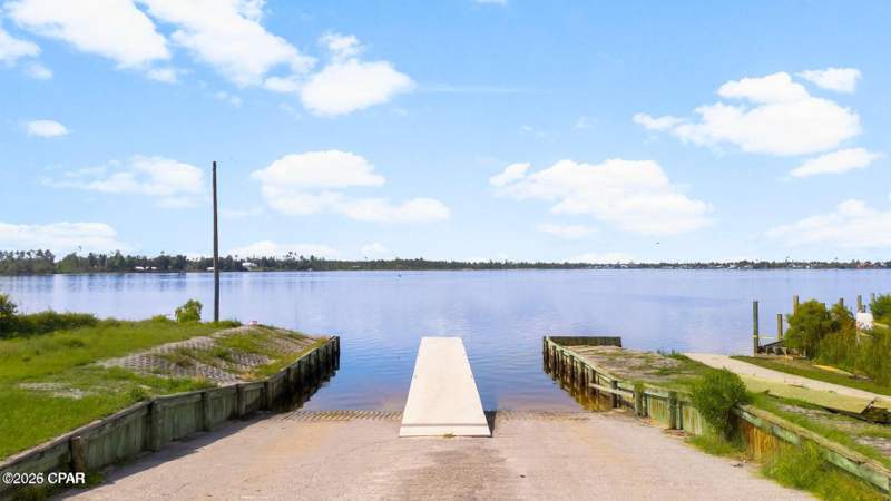 5 bedroom SingleFamilyResidence at 7217 Shady Oak Way, Hodges Bayou Plantation 1, Panama City — photo 3