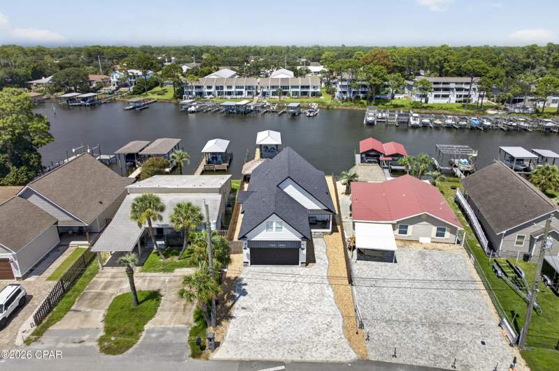 4 bedroom SingleFamilyResidence at 8204 S Lagoon Drive, Silver Sands Unit 1, Panama City Beach — photo 4