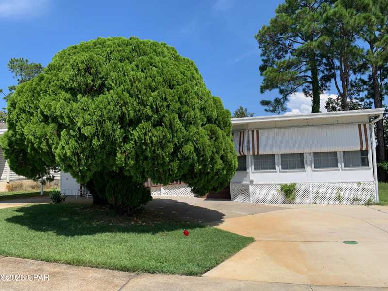3 bedroom ManufacturedHome at 1670 Acre Circle, Greenwood Acres, Panama City Beach — photo 1